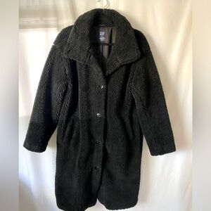 GAP Women’s Winter Full Length Black Sherpa Coat. Size Medium.